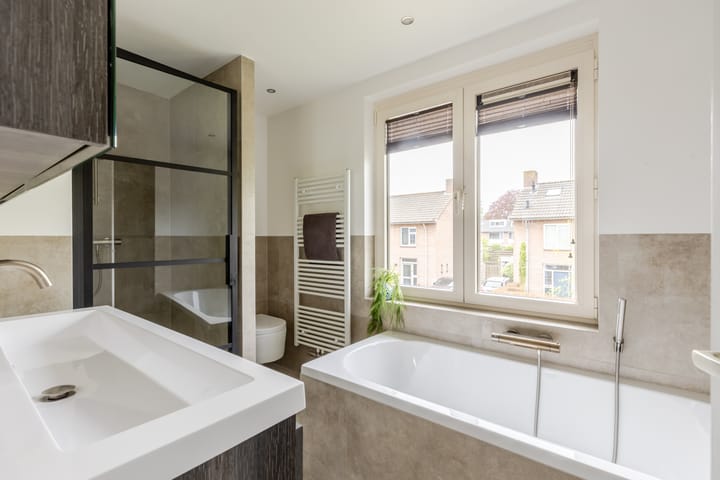 Foto 24 van Burg. Van de Hurkstraat 21