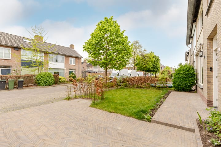 Foto 41 van Burg. Van de Hurkstraat 21