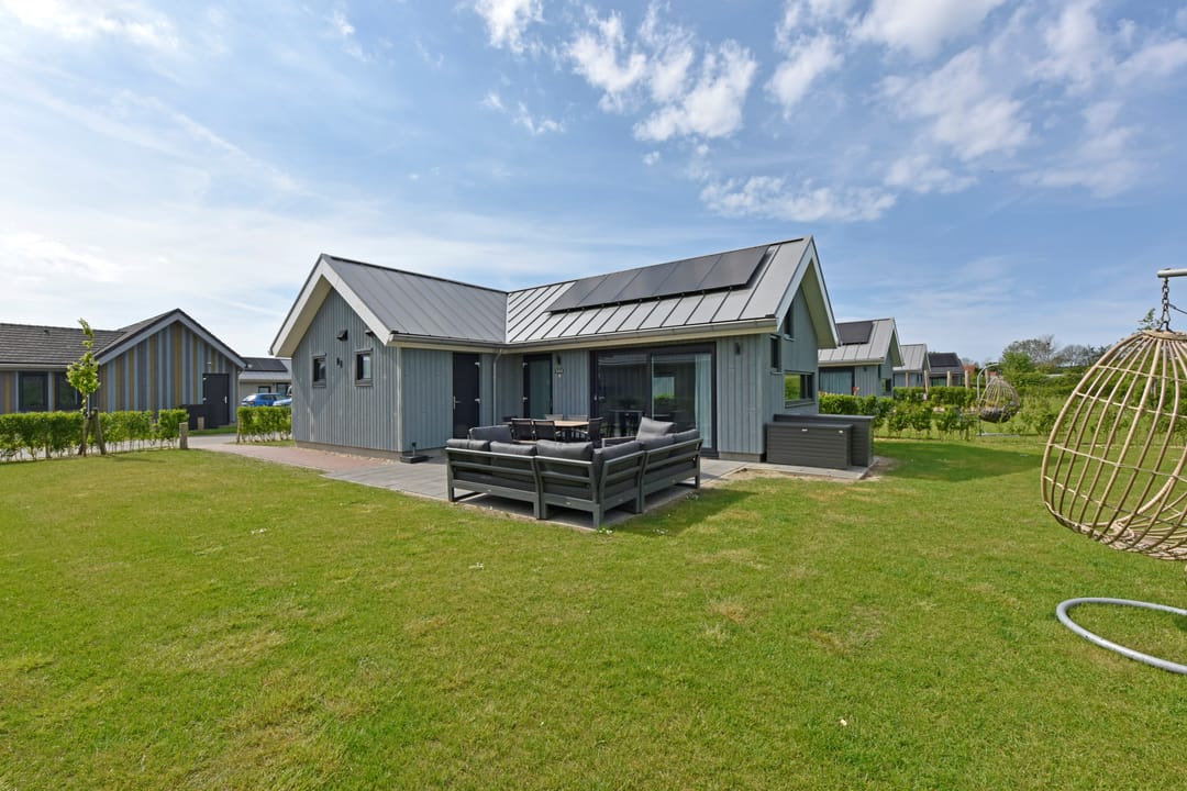 Photo 1 of Zeedijk 24-944