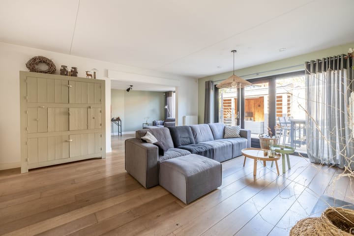 Foto 2 van Tirionstraat 1