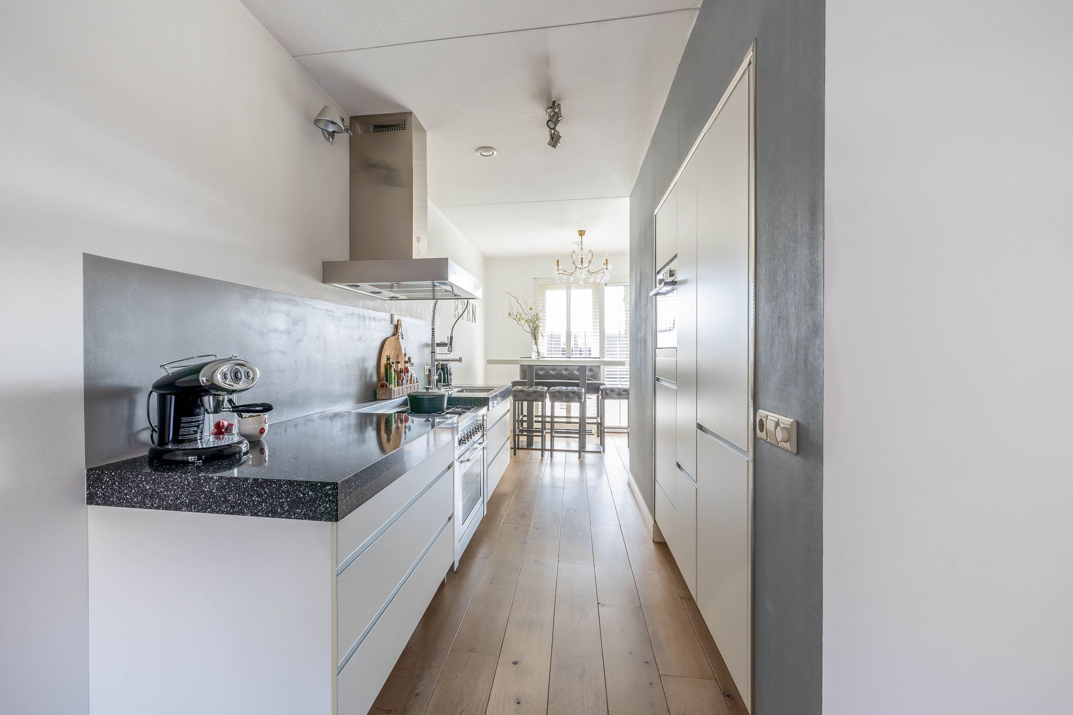 Photo 9 of Tirionstraat 1