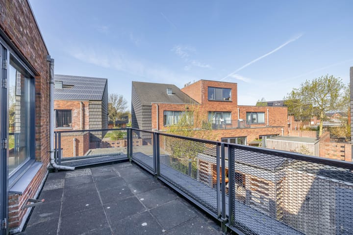 Foto 18 van Tirionstraat 1