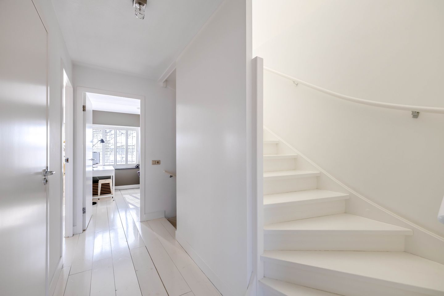 Photo 25 of Tirionstraat 1