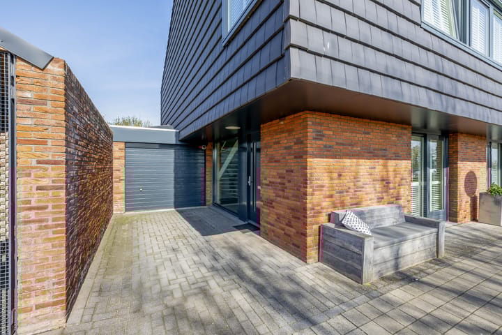 Foto 37 van Tirionstraat 1