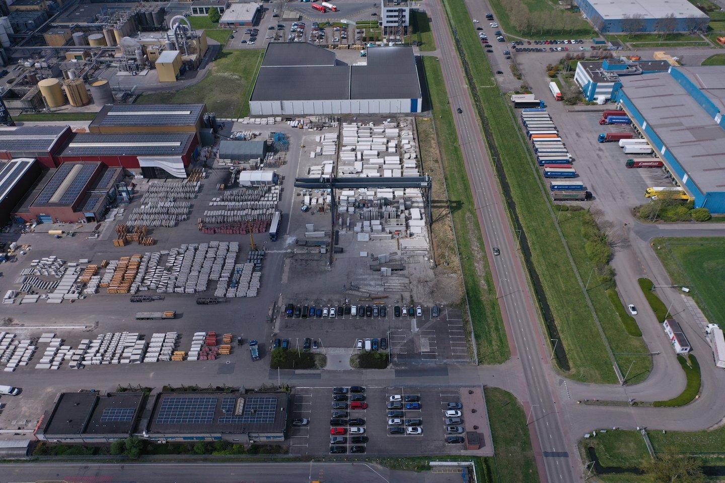 Bekijk foto 3 van Lelyweg 23