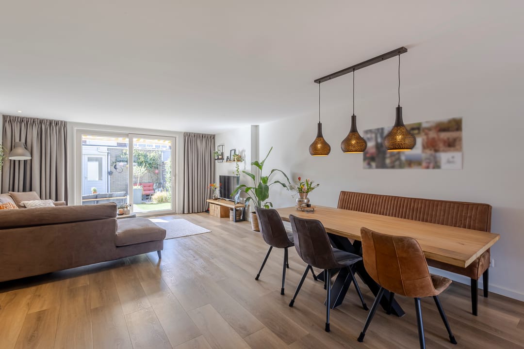 Foto 2 van Veerstoep 25