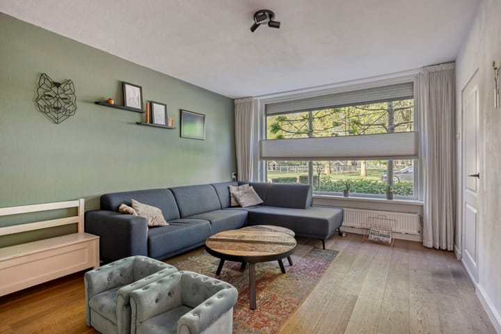 Photo 2 of Wentholtstraat 75