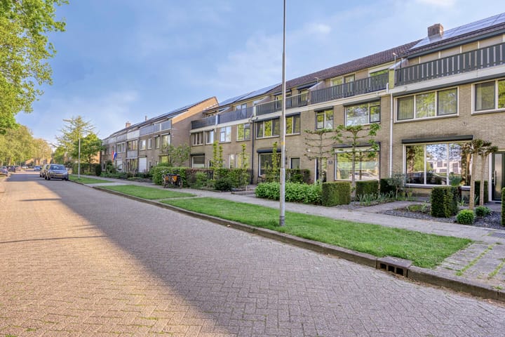 Photo 5 of Wentholtstraat 75