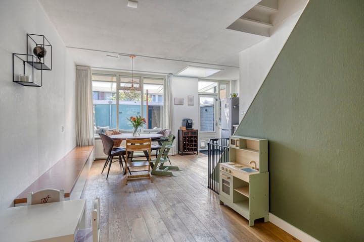 Photo 13 of Wentholtstraat 75