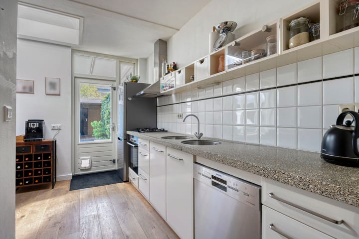 Photo 18 of Wentholtstraat 75