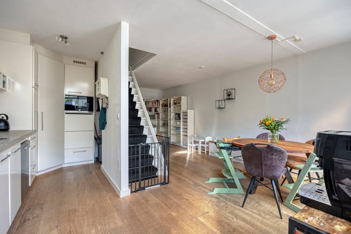 Photo 19 of Wentholtstraat 75