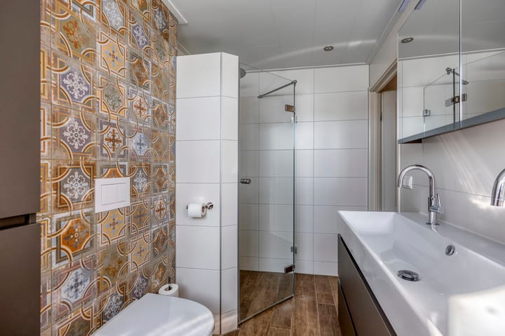 Photo 24 of Wentholtstraat 75