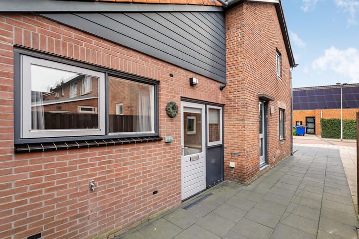 Foto 11 van Ds A.C. van Raalteweg 11