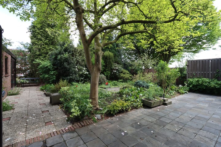 Foto 7 van Albert Schweitzerstraat 12