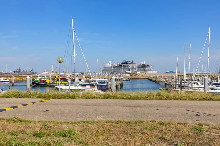 Photo 7 of Kennemerboulevard 635