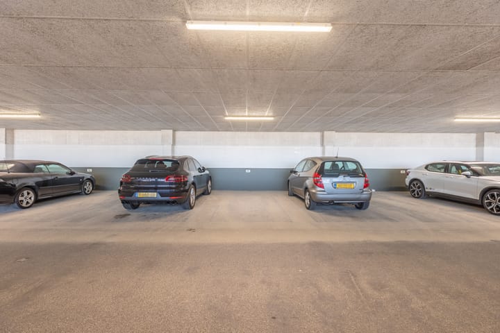 Photo 26 of Kennemerboulevard 635