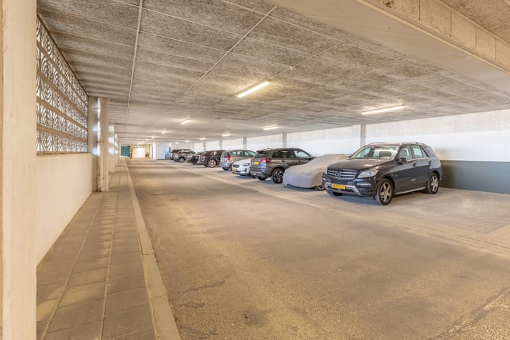 Photo 27 of Kennemerboulevard 635