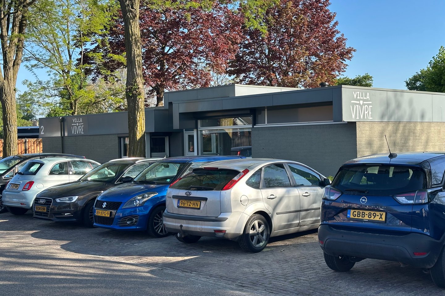 View photo 2 of Herstallenstraat 2