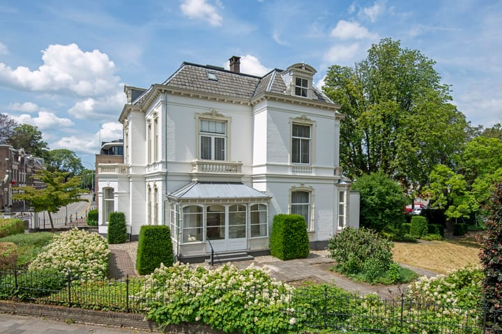 Foto 1 van Stationsstraat 2