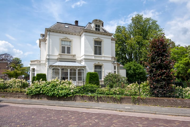 Foto 52 van Stationsstraat 2