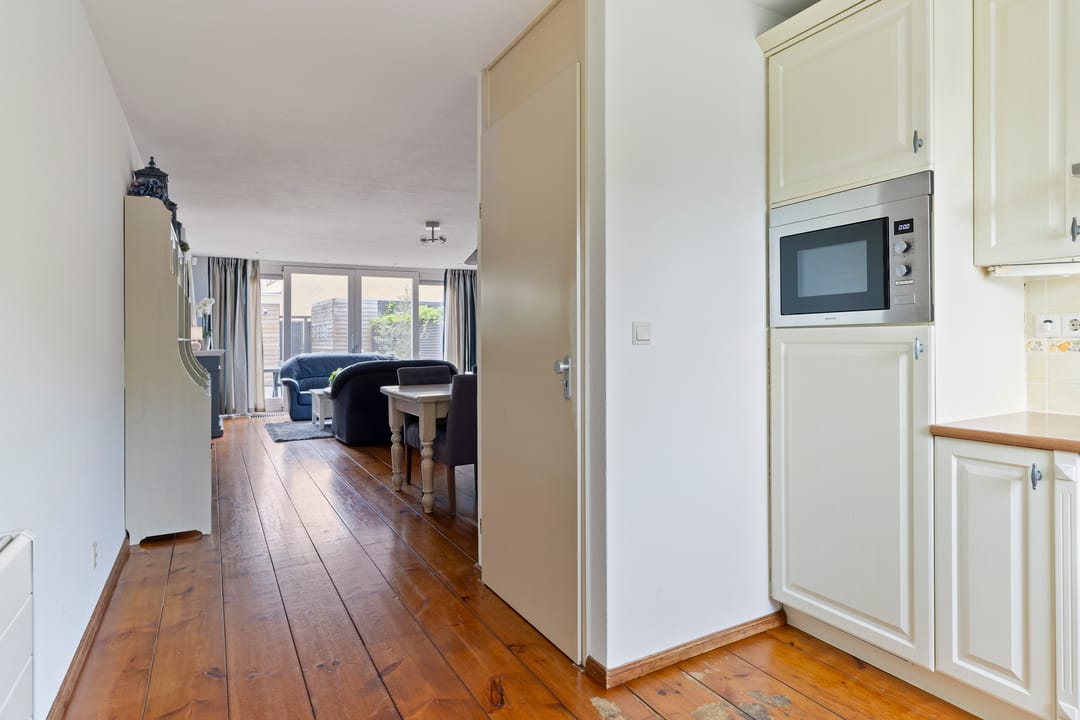 Photo 16 of Schellingstraat 27