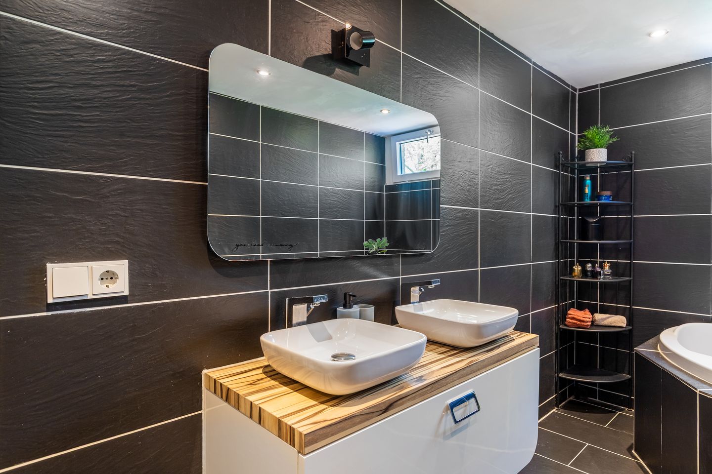 Foto 35 van Mr. J.M.M. Hamersstraat 83