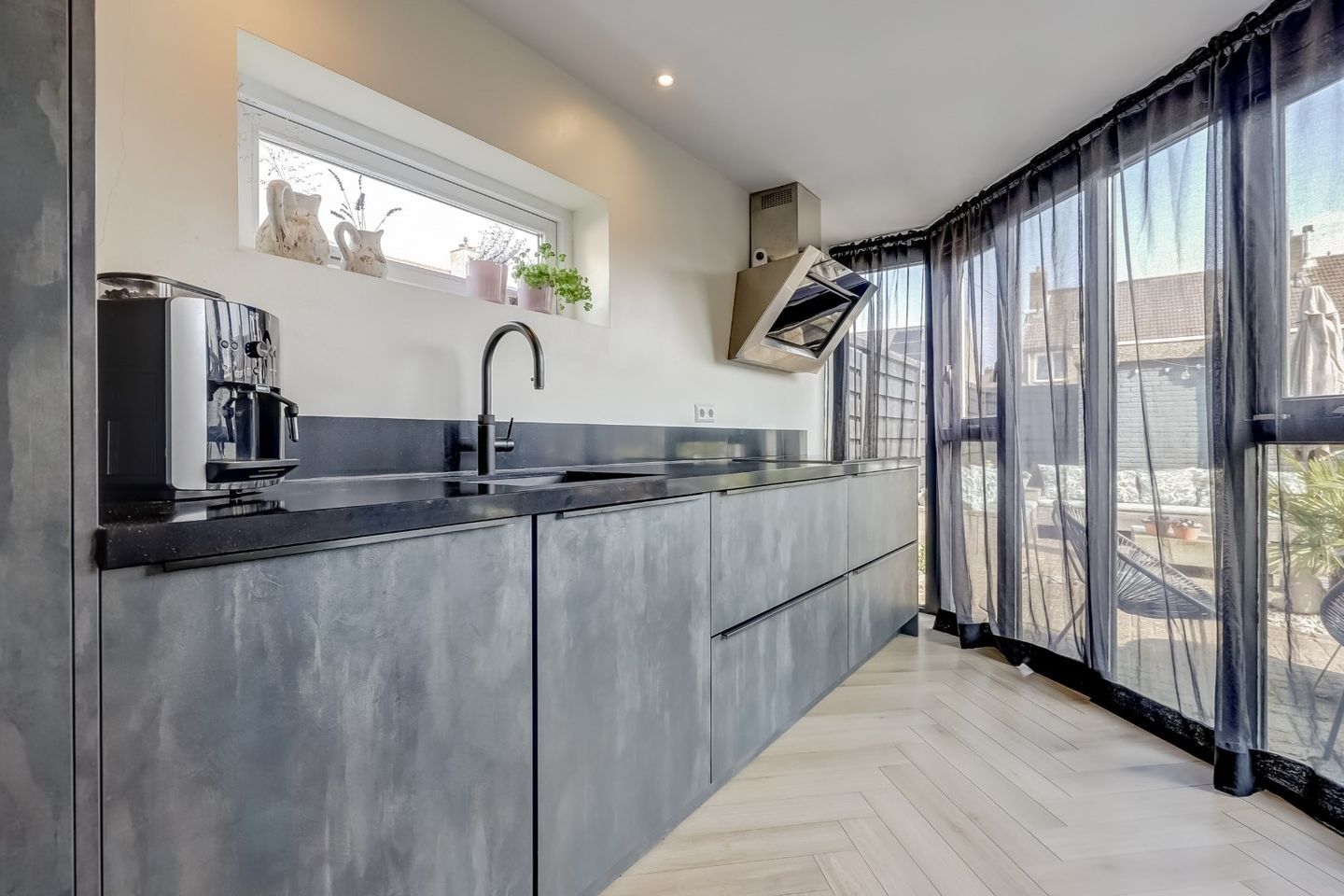 Photo 14 of Achterstraat 42