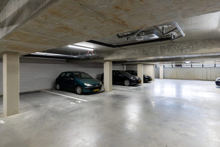 Photo 39 of Prinses Irenelaan 4-M