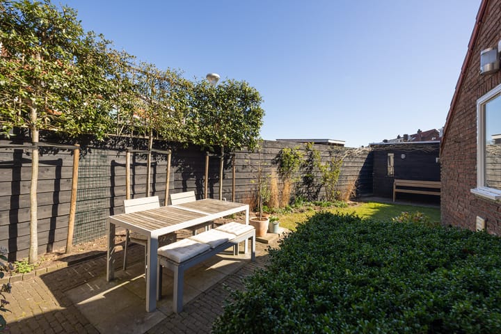 Foto 43 van Van Voorst tot Voorststraat 50