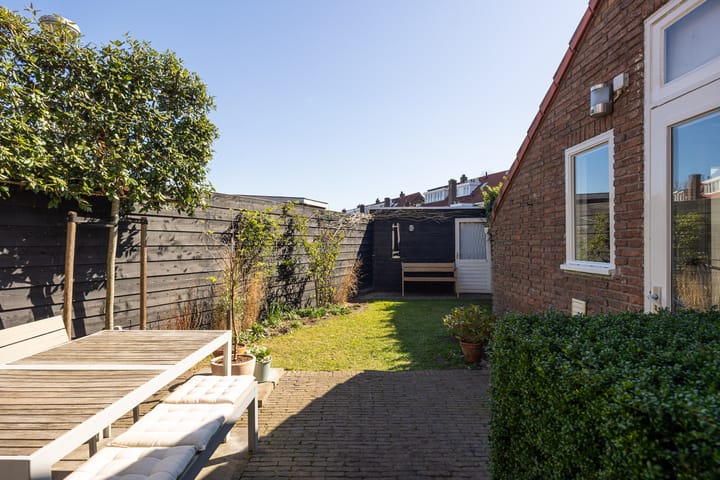 Foto 44 van Van Voorst tot Voorststraat 50