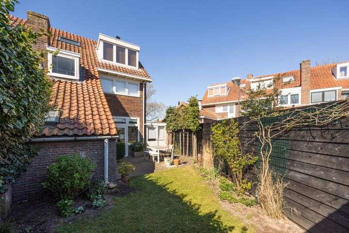 Foto 47 van Van Voorst tot Voorststraat 50