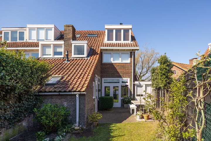 Foto 48 van Van Voorst tot Voorststraat 50