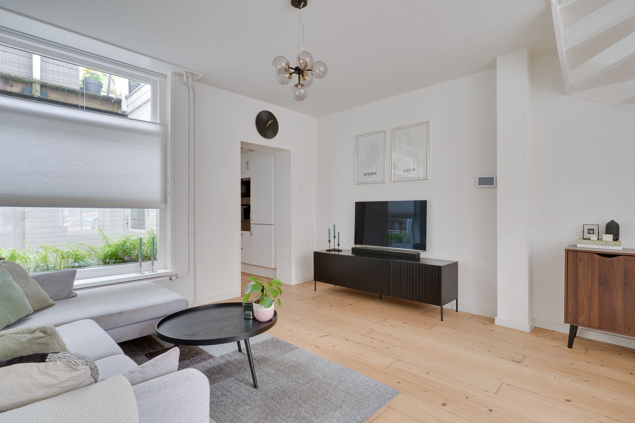 Foto 6 van Lindegracht 8