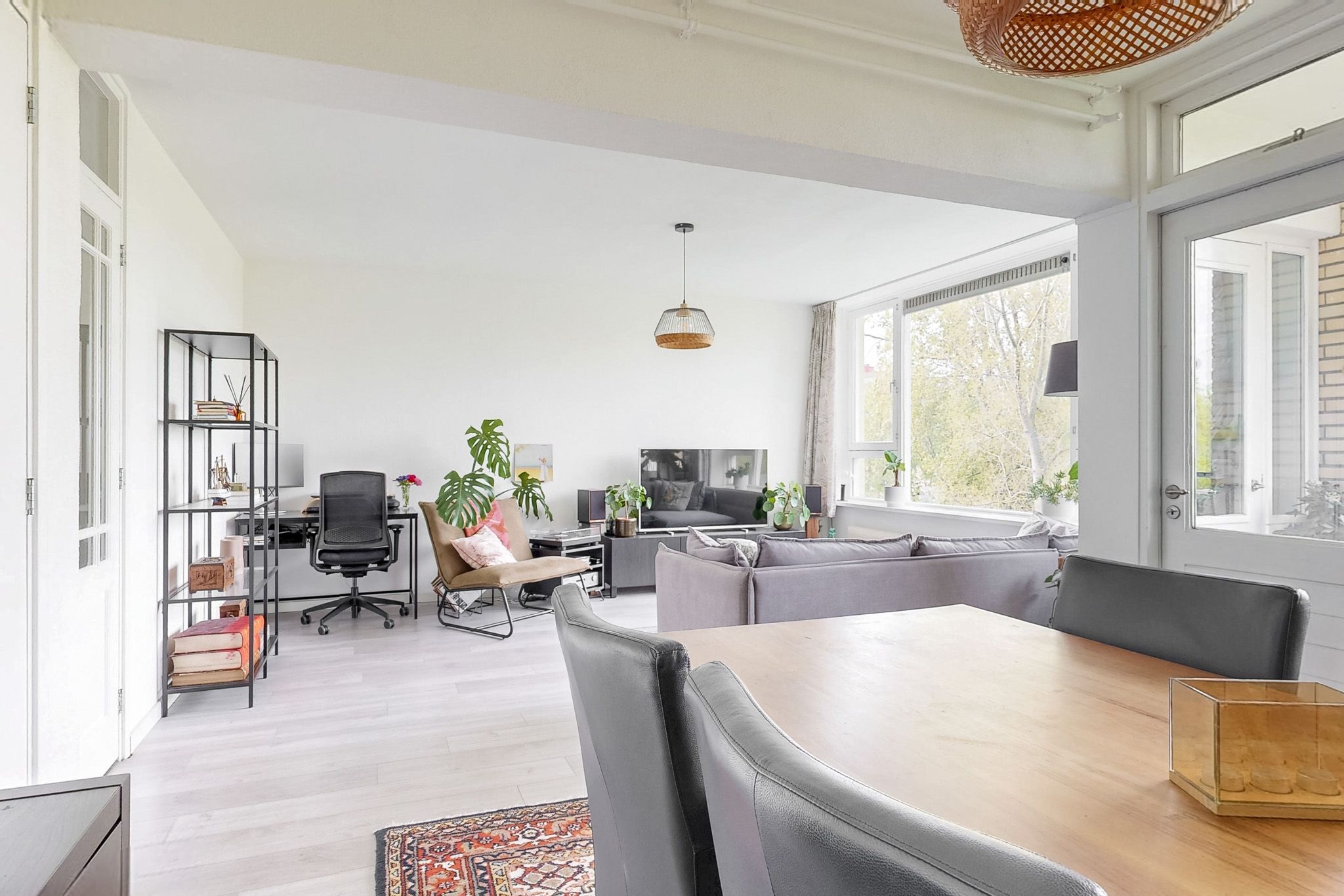 Foto 12 van Van Vollenhovenplein 37