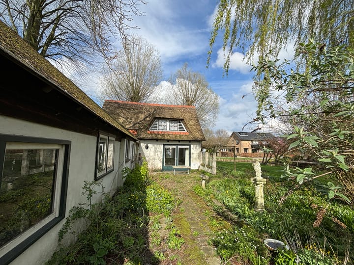 Vrijstaande woning te koop: Herenweg 147, Wilnis