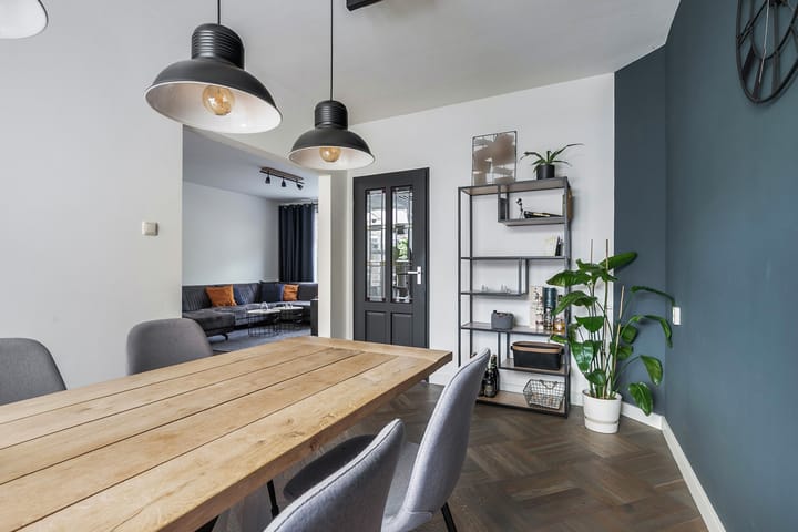 Photo 11 of Torrestraat 11