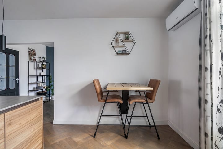 Photo 18 of Torrestraat 11