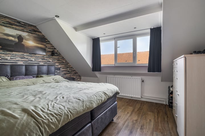 Photo 28 of Torrestraat 11