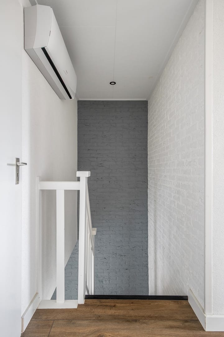 Photo 20 of Torrestraat 11