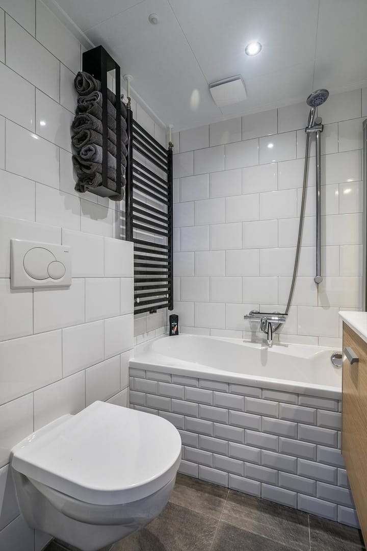 Photo 26 of Torrestraat 11