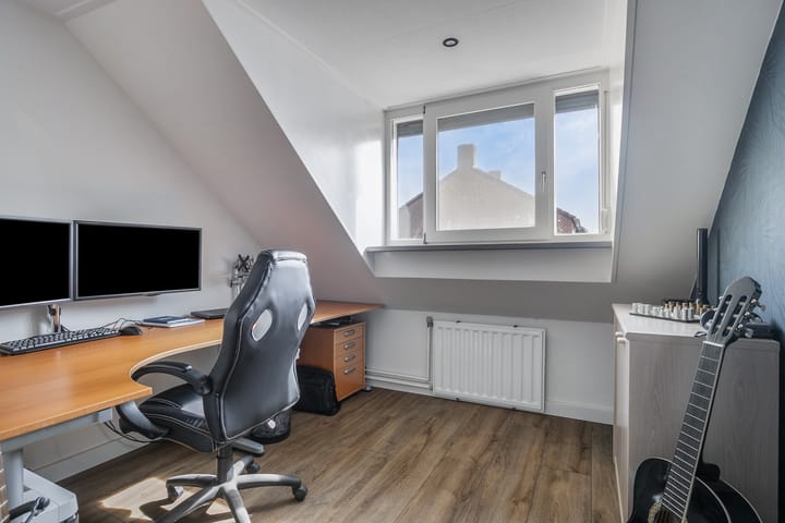 Photo 31 of Torrestraat 11