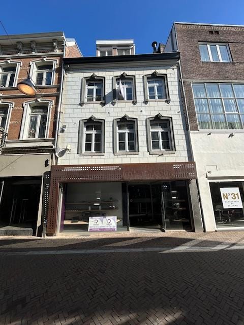 Foto 2 van Limbrichterstraat 33-A