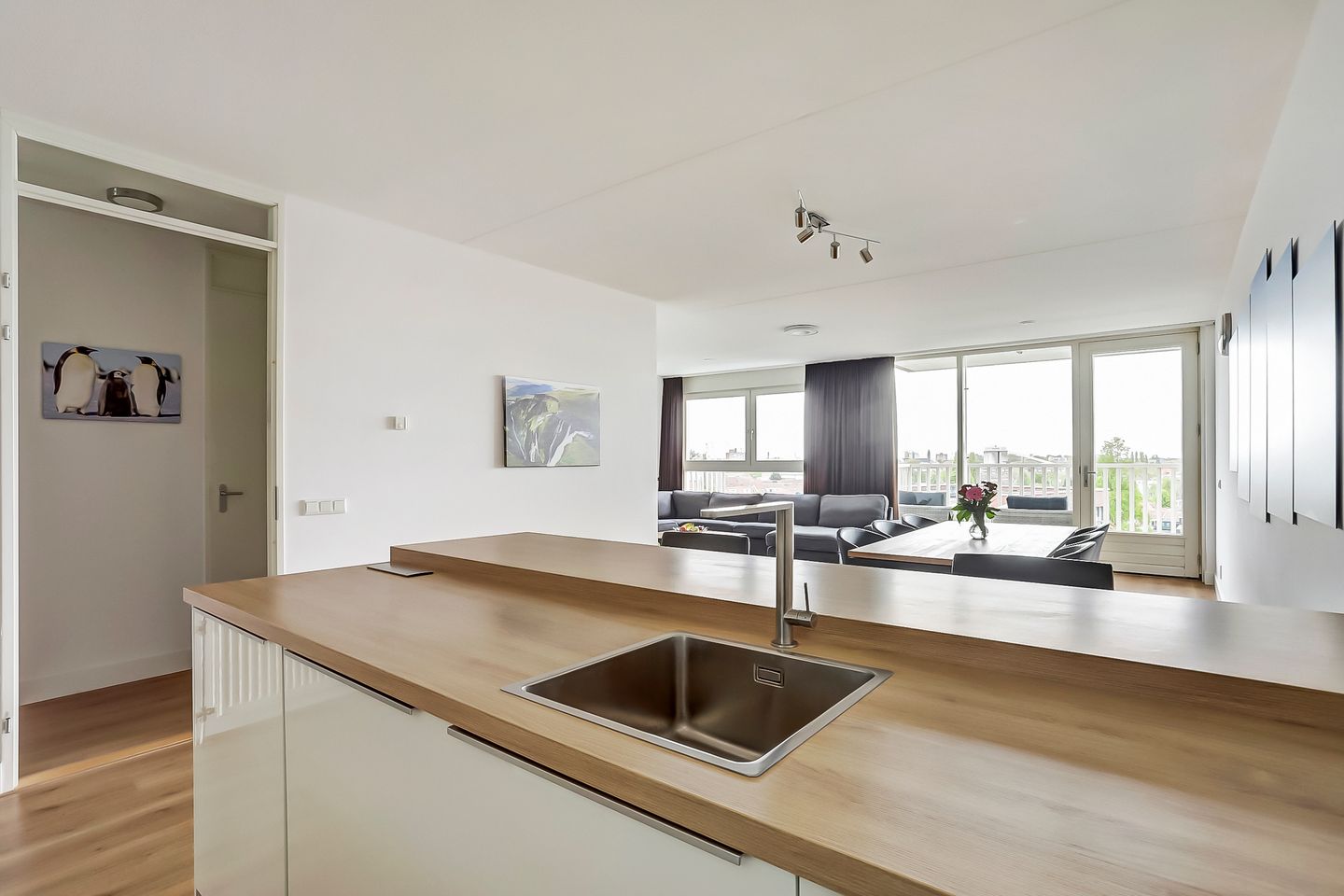 Foto 10 van Stationsplein 68