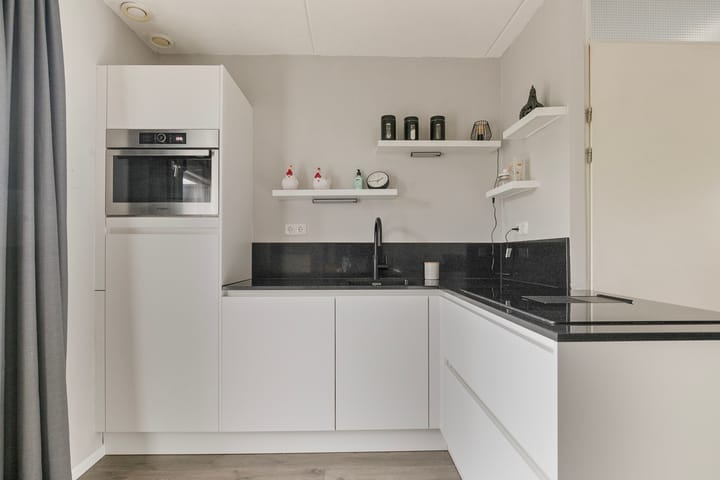 Foto 10 van Simon Carmiggeltlaan 2