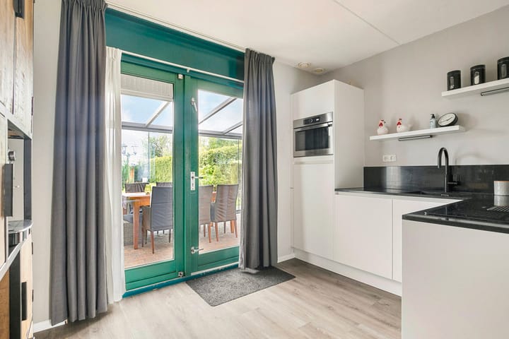 Foto 11 van Simon Carmiggeltlaan 2