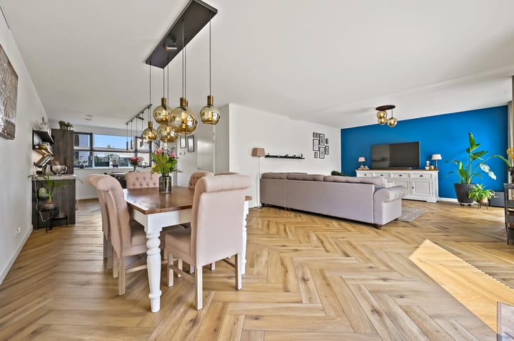 Foto 2 van Madelief 6