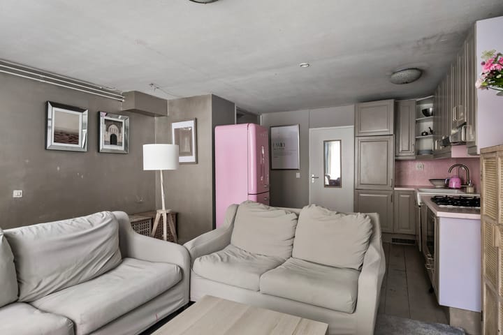 Photo 11 of Soembawastraat 36