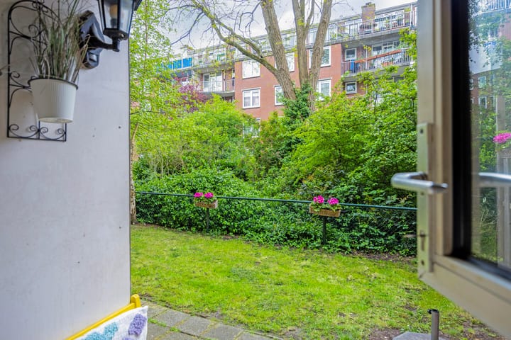 Photo 21 of Soembawastraat 36