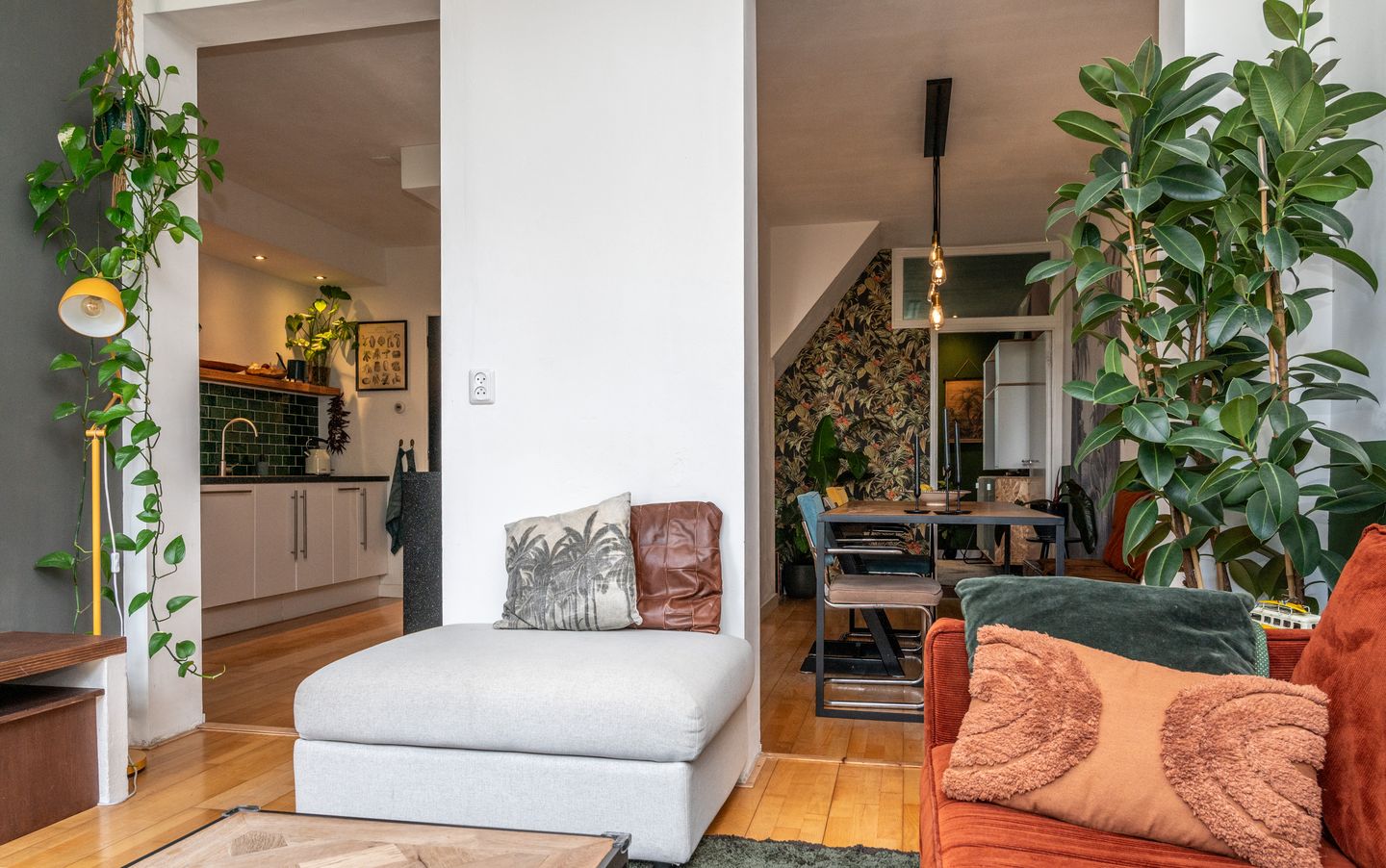 Photo 14 of Bronsgeeststraat 16