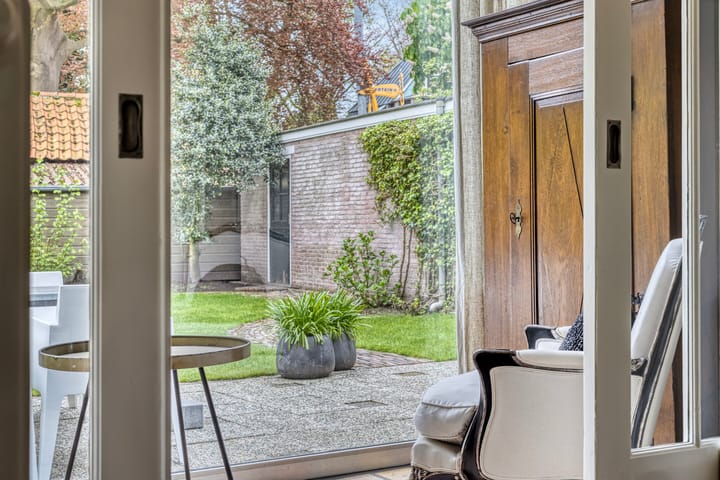 Foto 16 van Emmastraat 4